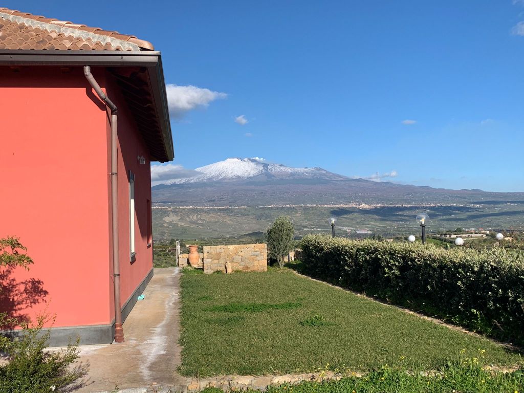 villa fronte etna centuripe alloggi